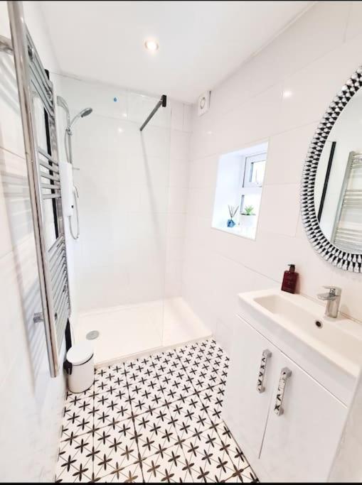 סקארבורו The Hideaway Luxury 5* 2 Bed Garden Apartment מראה חיצוני תמונה